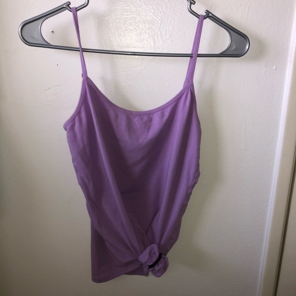 purple tank top